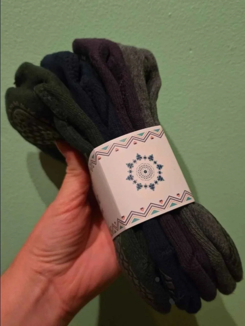 NEW Ozaiic anti-skid yoga sock 4 pack